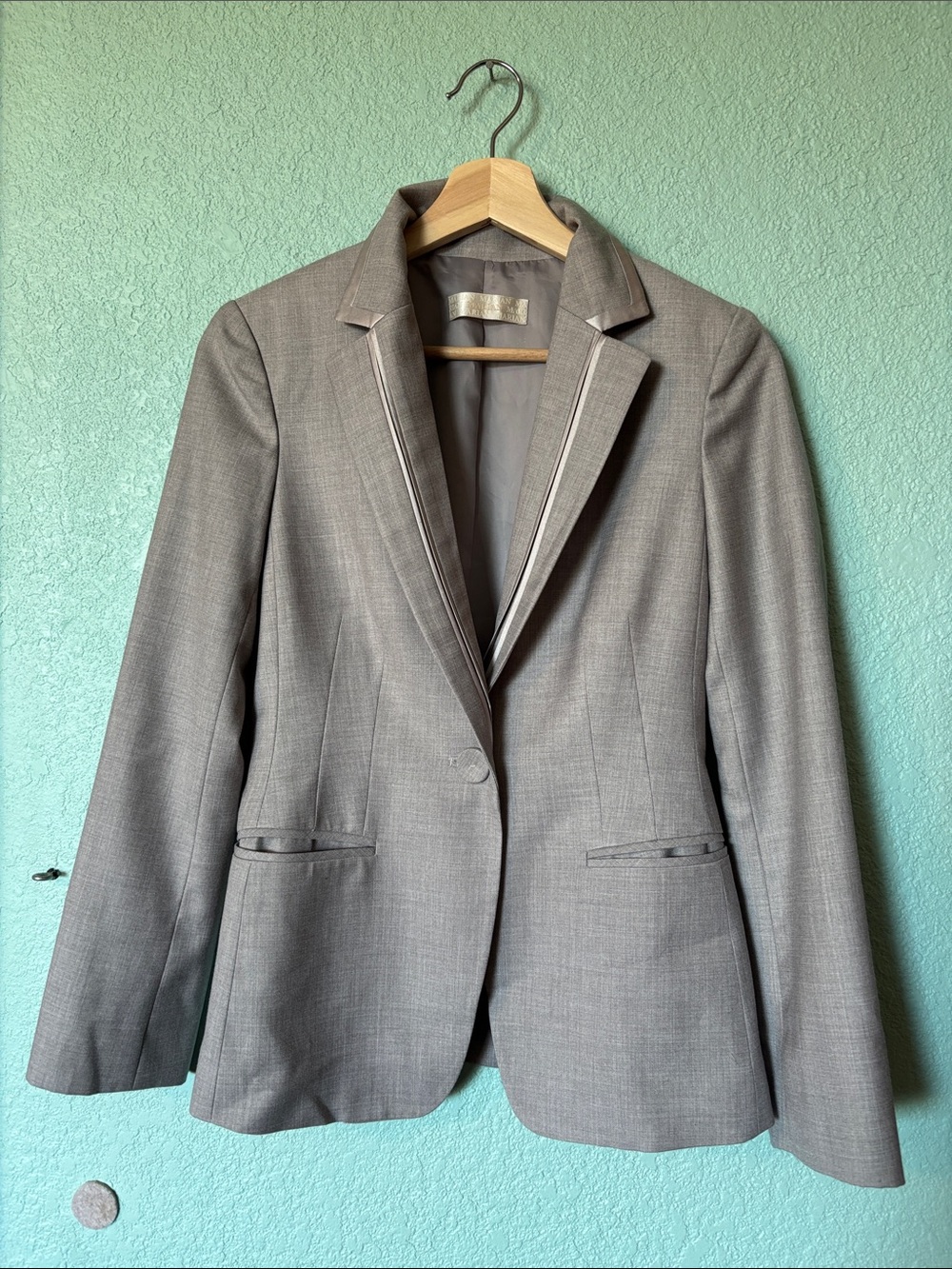 Mariana Gray Single-Button Women's Blazer